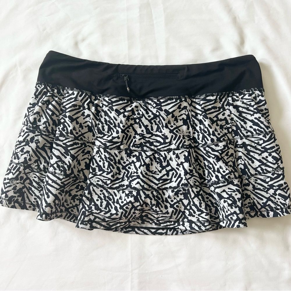 Lululemon pace rival athletic skirt skort mid rise women’s size 10 black white